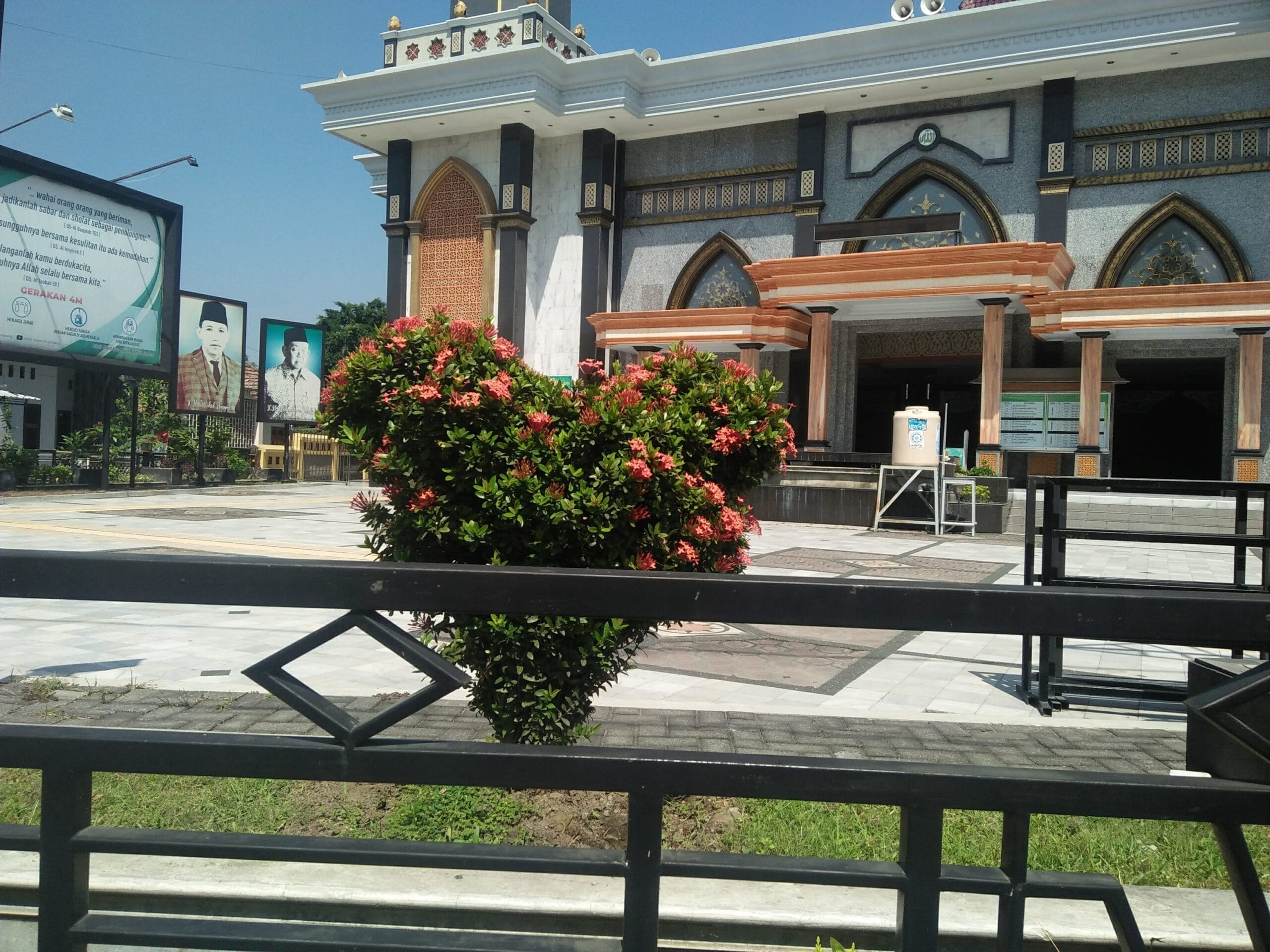 Masjid_Agung_Baitul_Mukminin_Jombang_2021