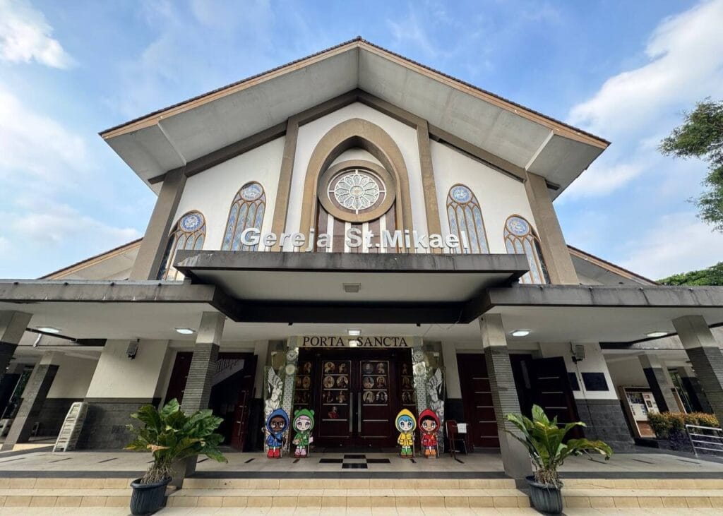 Gereja St. Mikael, Bekasi, IndonesiaChiesa St. Mikael a Bekasi, Indonesia